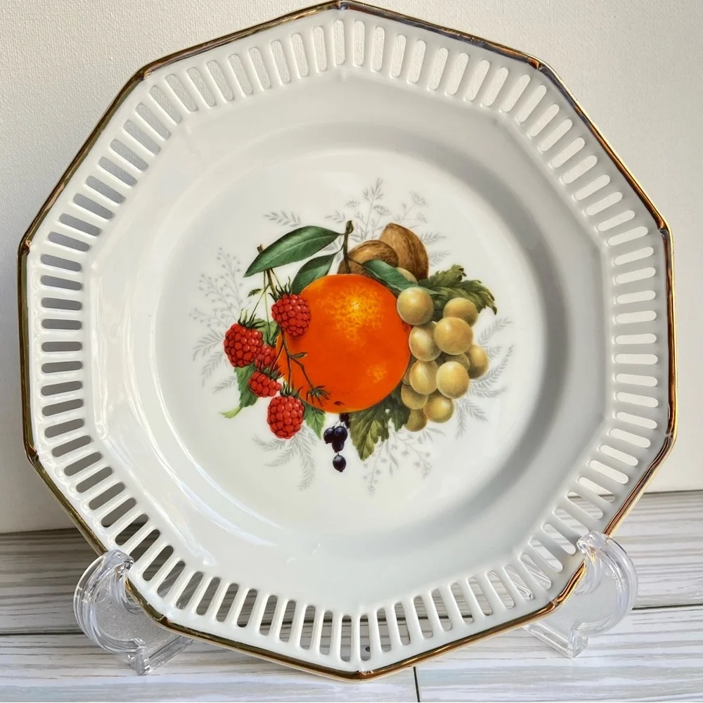 Schwarzenhammer Bavaria porcelain fruit plate with pierced gilded rim VINTAGE